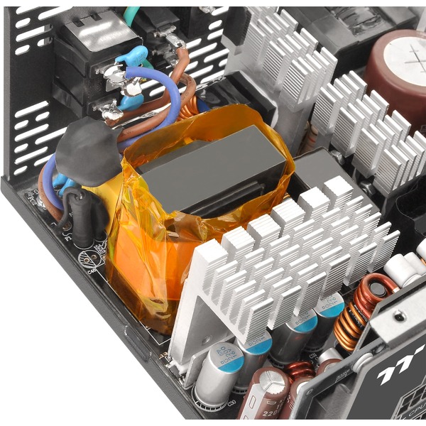 Thermaltake Toughpower PF3 1050W, PC-Netzteil - Bild 15